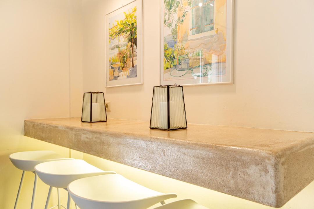 Photo of Bathroom in Petaleia