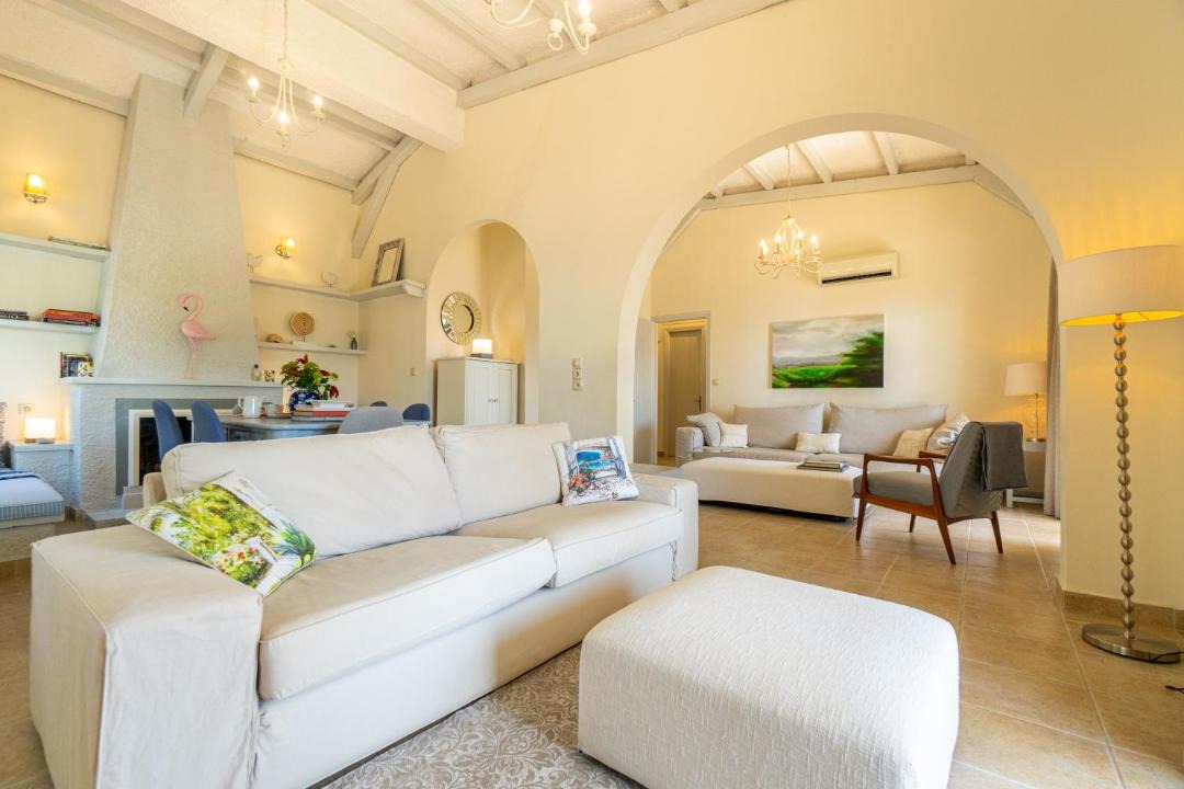 Photo of Livingroom in Petaleia