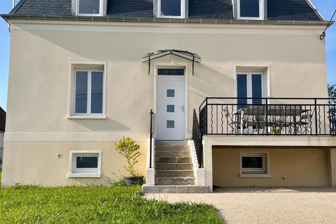 Photo of Others in Villeneuve-Saint-Denis