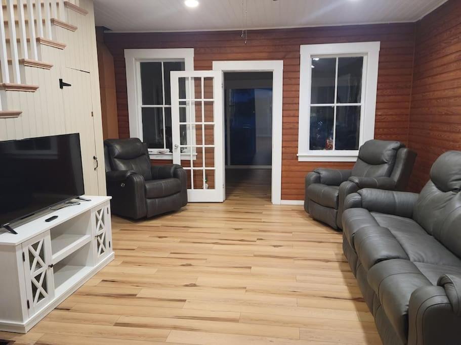 Photo of Others in Salem