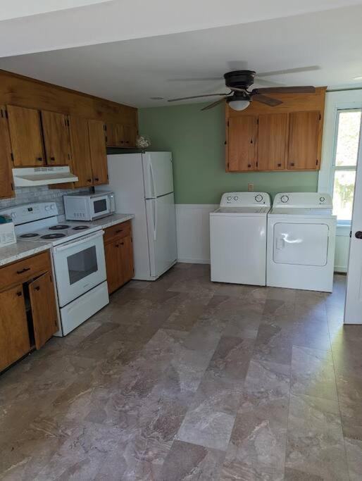 Photo of Others in Salem