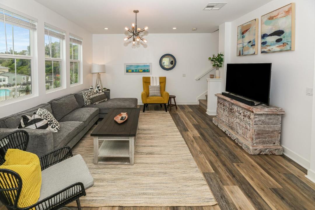 Photo of Livingroom in Townsite