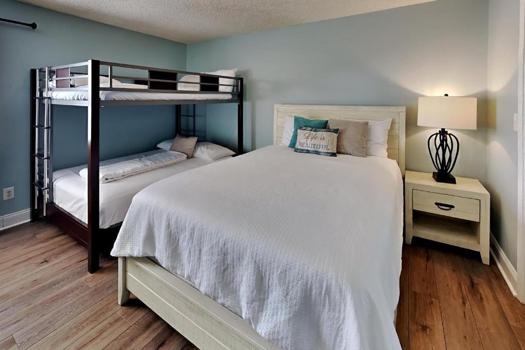 Photo of Bedroom in Pensacola Beach