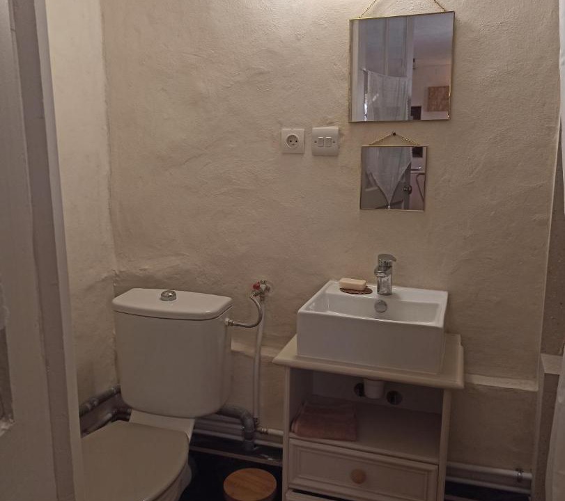 Photo of Bathroom in Voulx