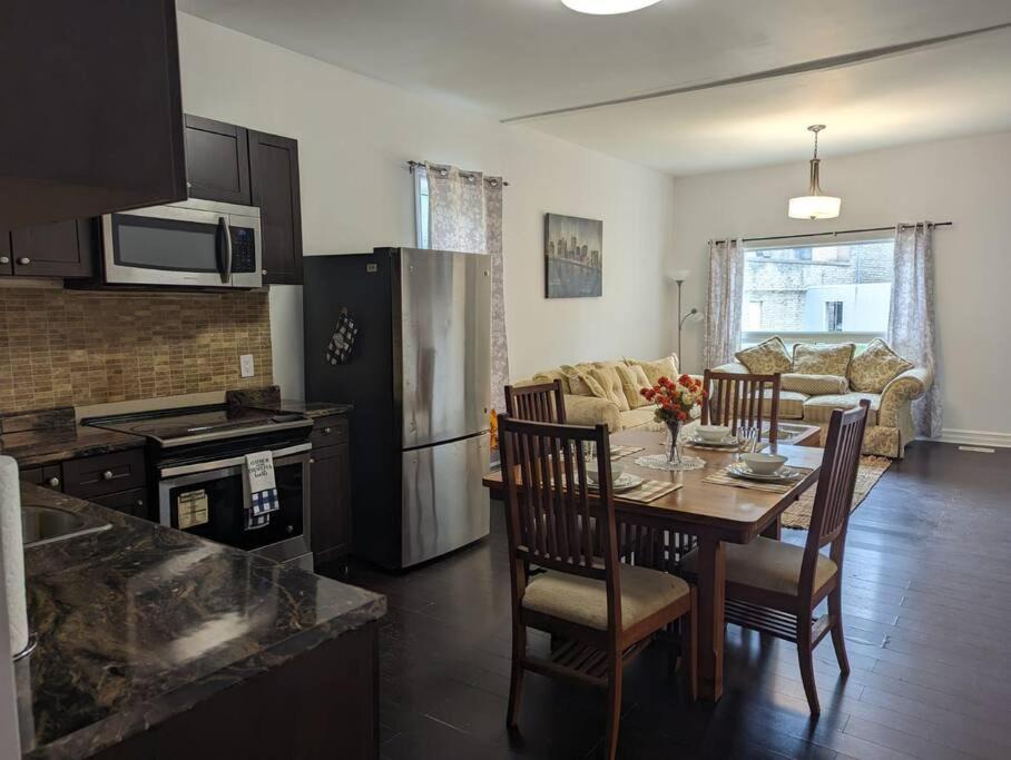 Photo of Livingroom in Chatham-Kent