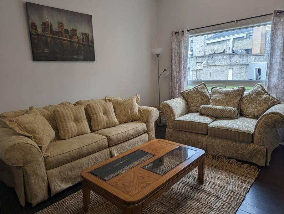 Photo of Livingroom in Chatham-Kent