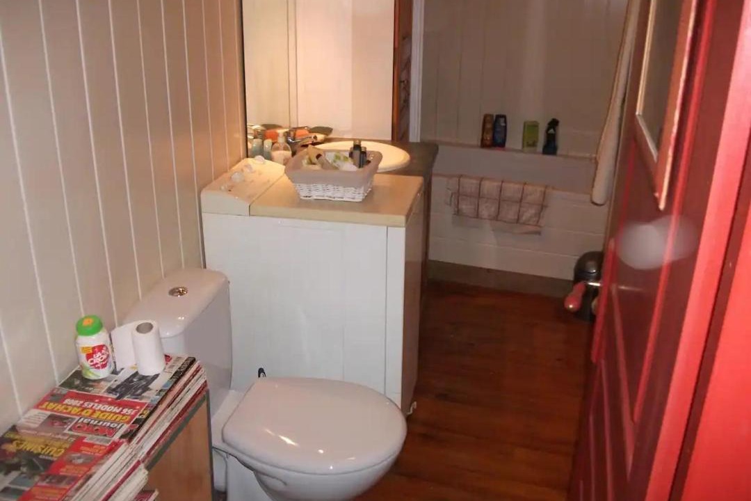 Photo of Bathroom in Orcines