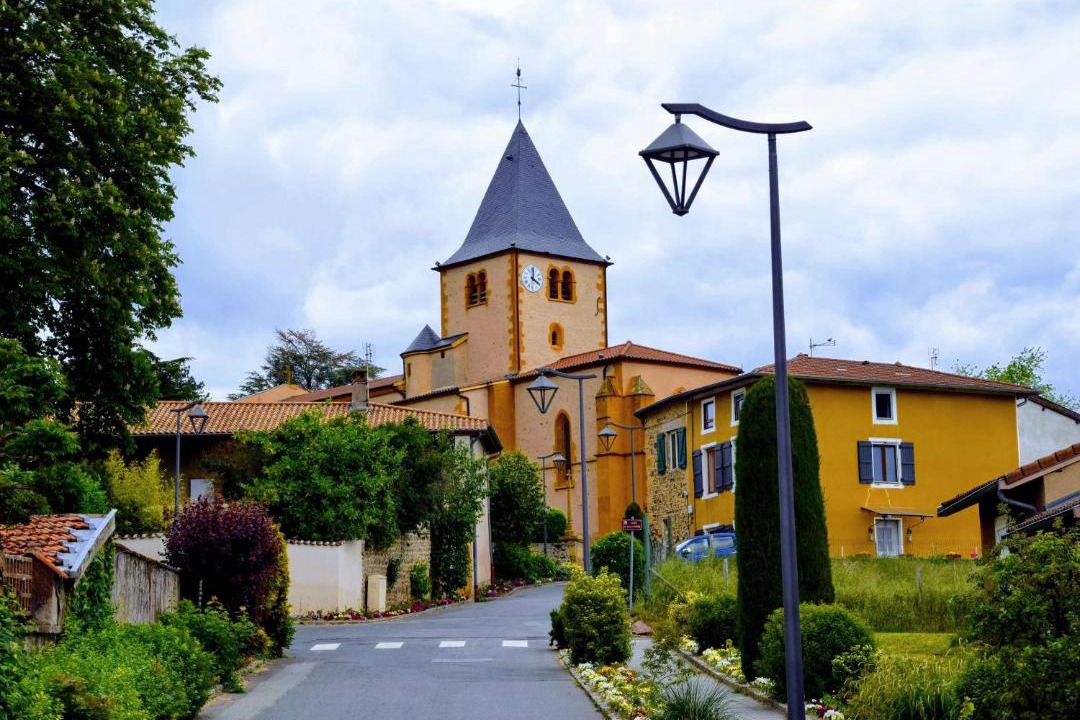 Photo of Buildings in Saint Loup