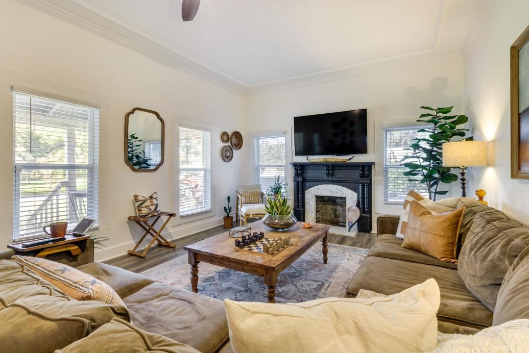 Photo of Livingroom in Winter Garden
