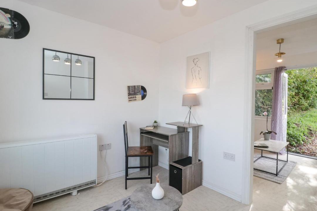 Photo of Livingroom in Cliffe Pypard