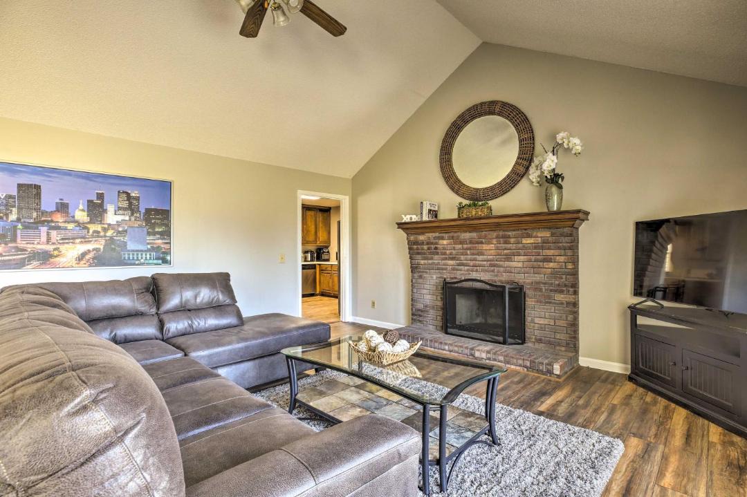 Photo of Livingroom in Lawrenceville