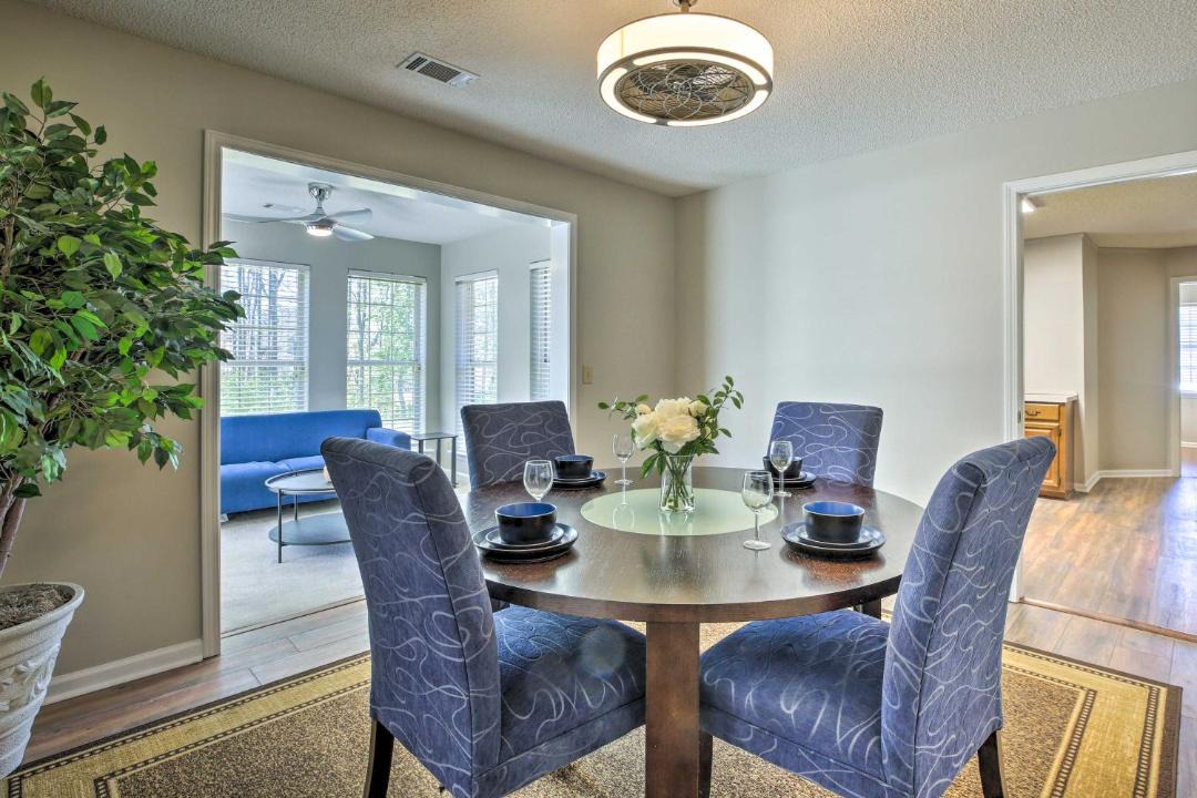 Photo of Livingroom in Lawrenceville