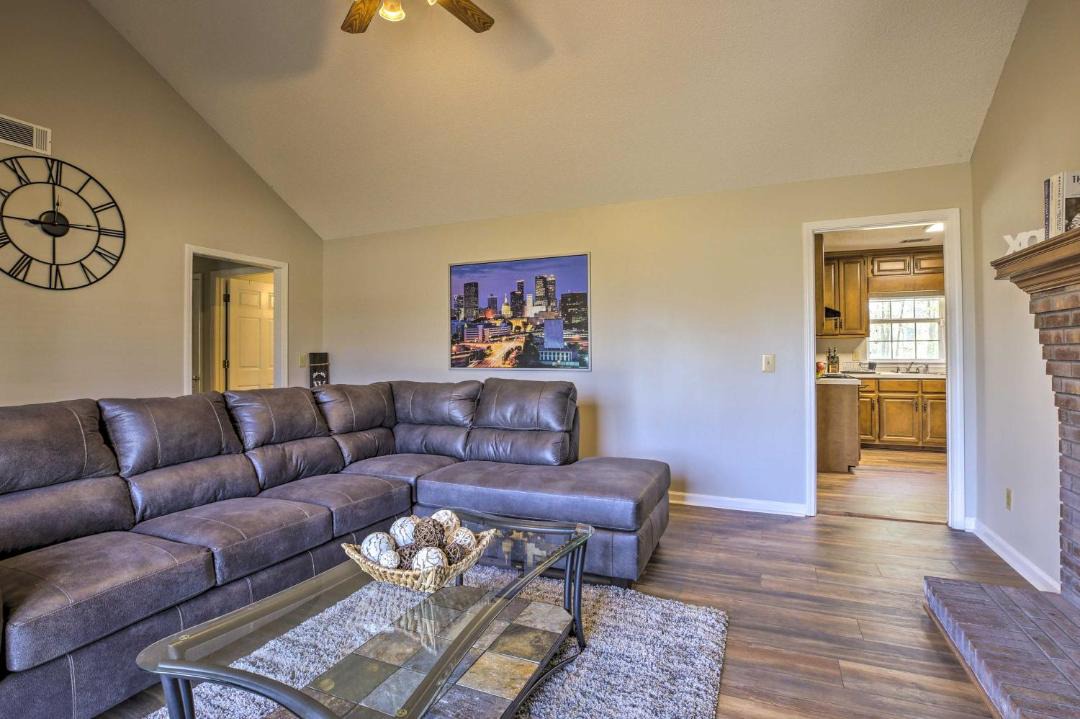 Photo of Livingroom in Lawrenceville