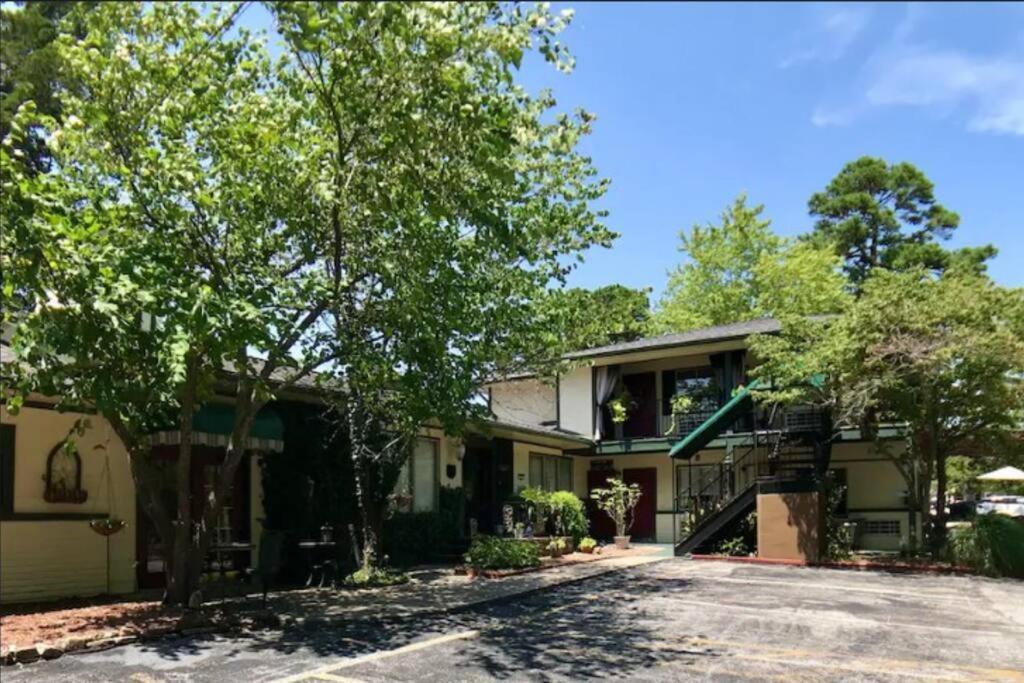 Photo of Others in Eureka Springs Historic District