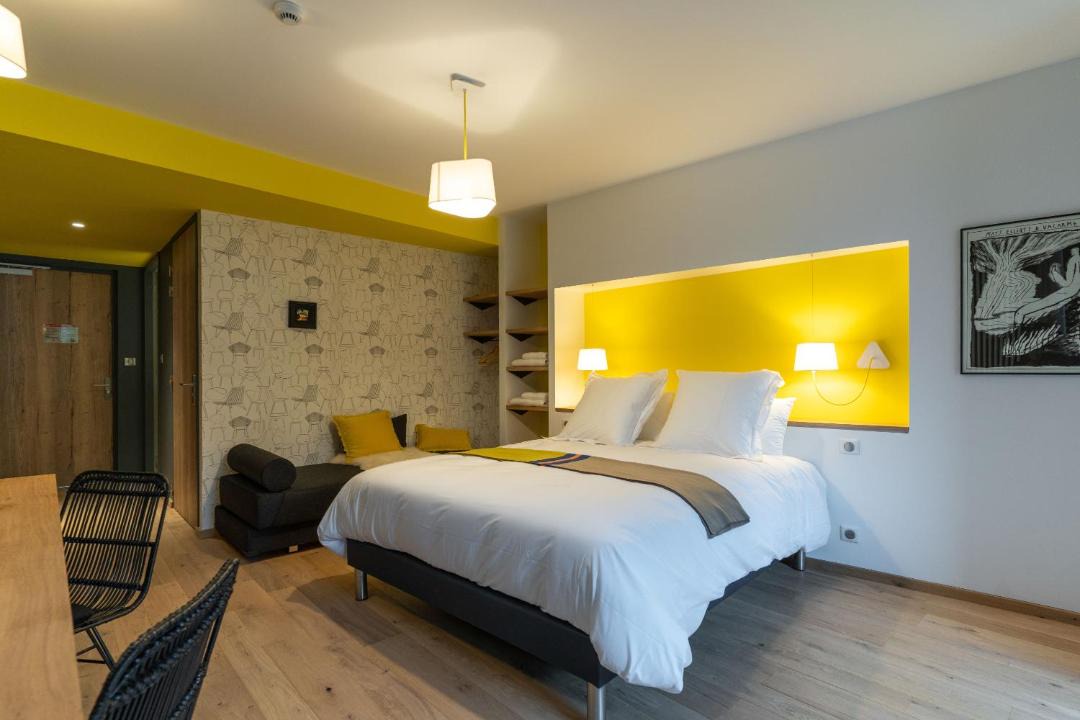 Photo of Others in Ambert