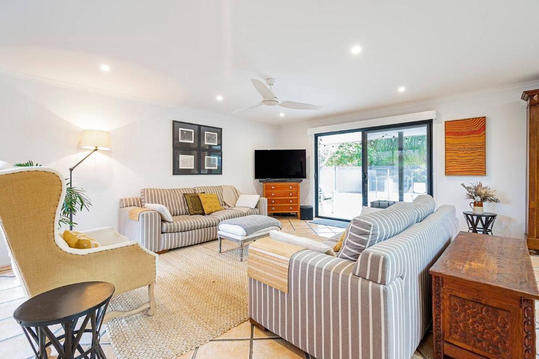 Photo of Livingroom in Broadbeach Waters