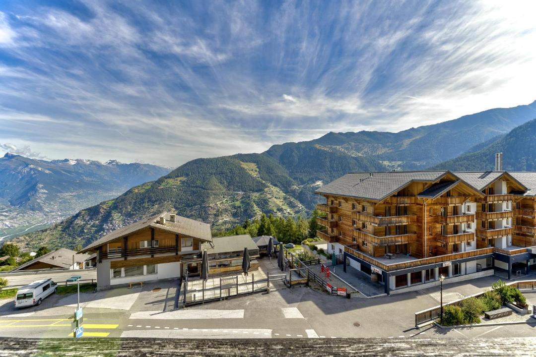 Photo of Buildings in La Tzoumaz