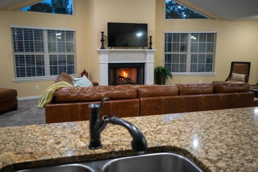 Photo of Livingroom in Russellville