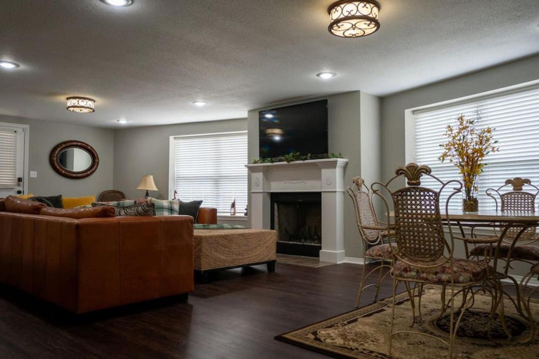 Photo of Livingroom in Russellville