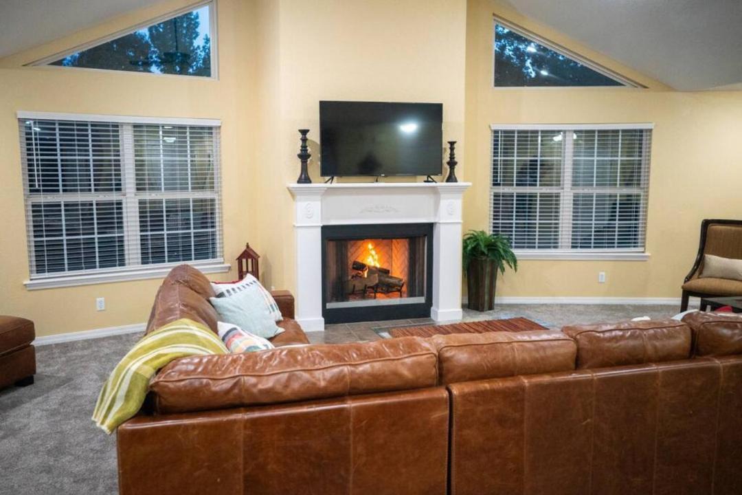 Photo of Livingroom in Russellville