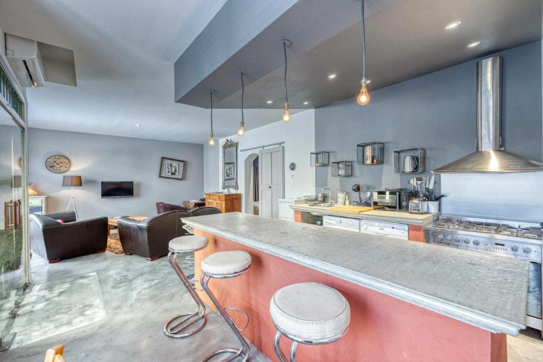 Photo of Others in Fontaine