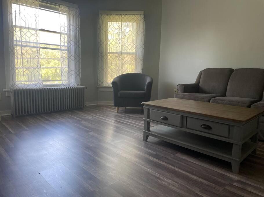 Photo of Livingroom in Bennington