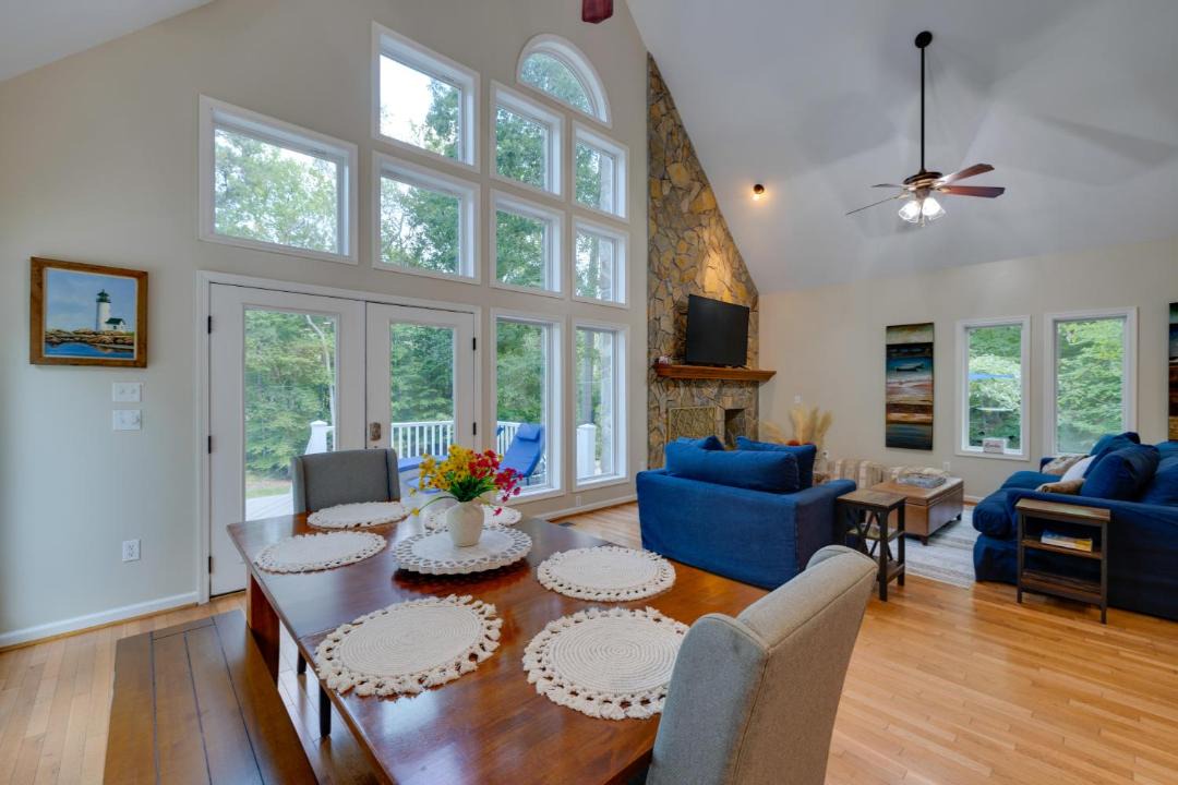 Photo of Livingroom in Pine Top