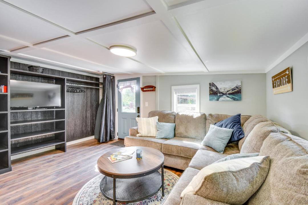 Photo of Livingroom in Clarkesville