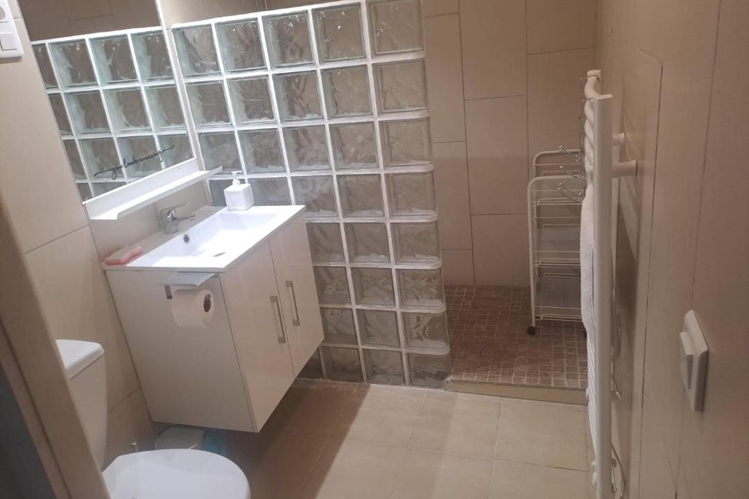 Photo of Bathroom in Saint-Martin-de-Bromes