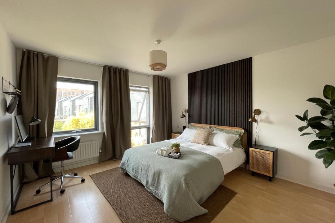 Photo of Others in Thames