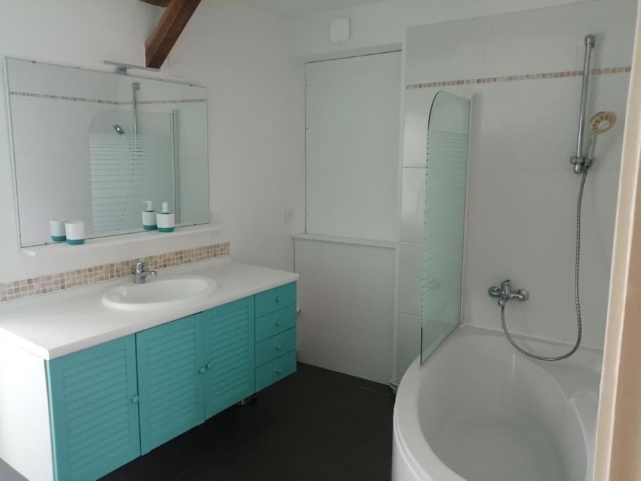 Photo of Bathroom in Saint-Etienne-de-Mer-Morte