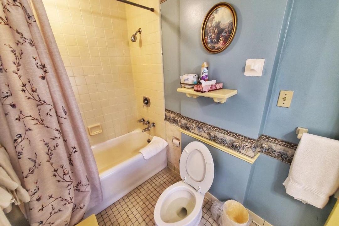 Photo of Bathroom in Celebration Square
