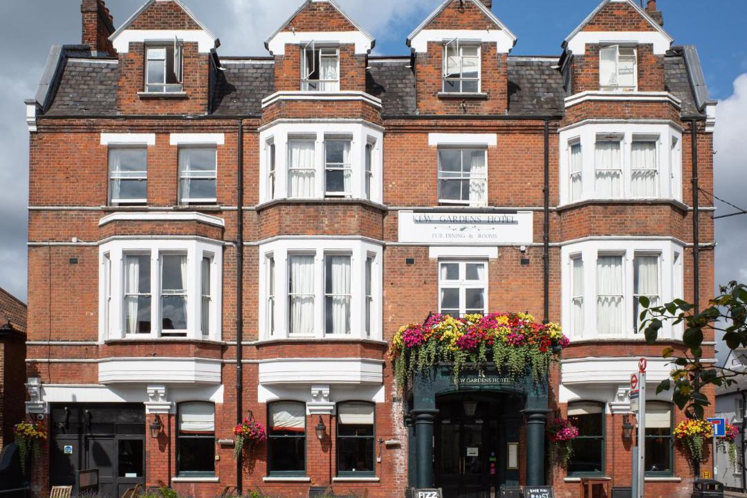 Photo of Others in Kew