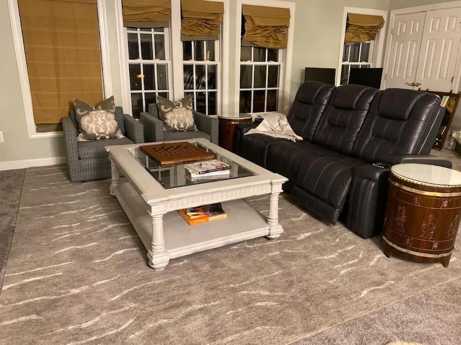 Photo of Livingroom in Urbana