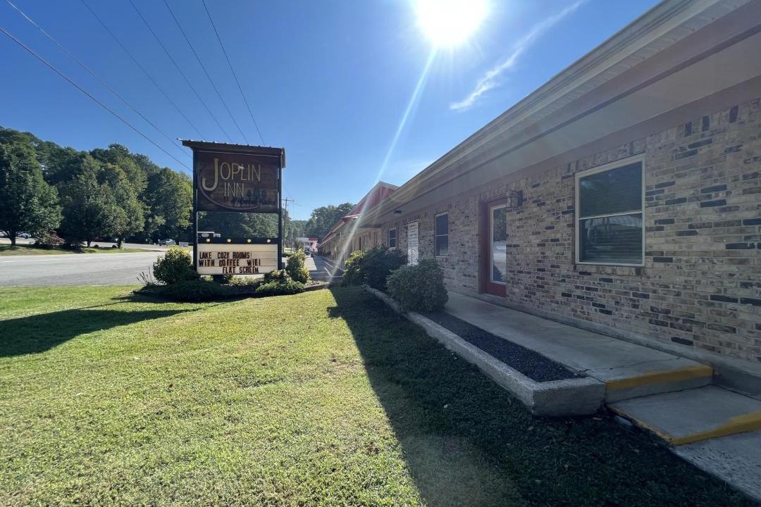 Photo of Buildings in Mount Ida