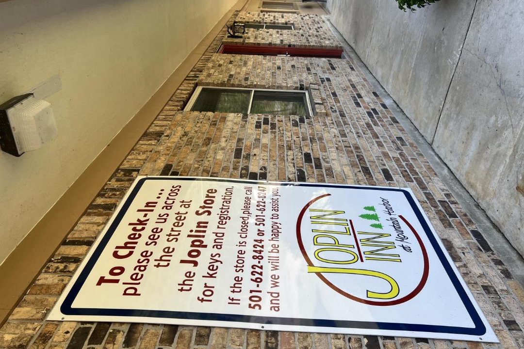 Photo of Buildings in Mount Ida
