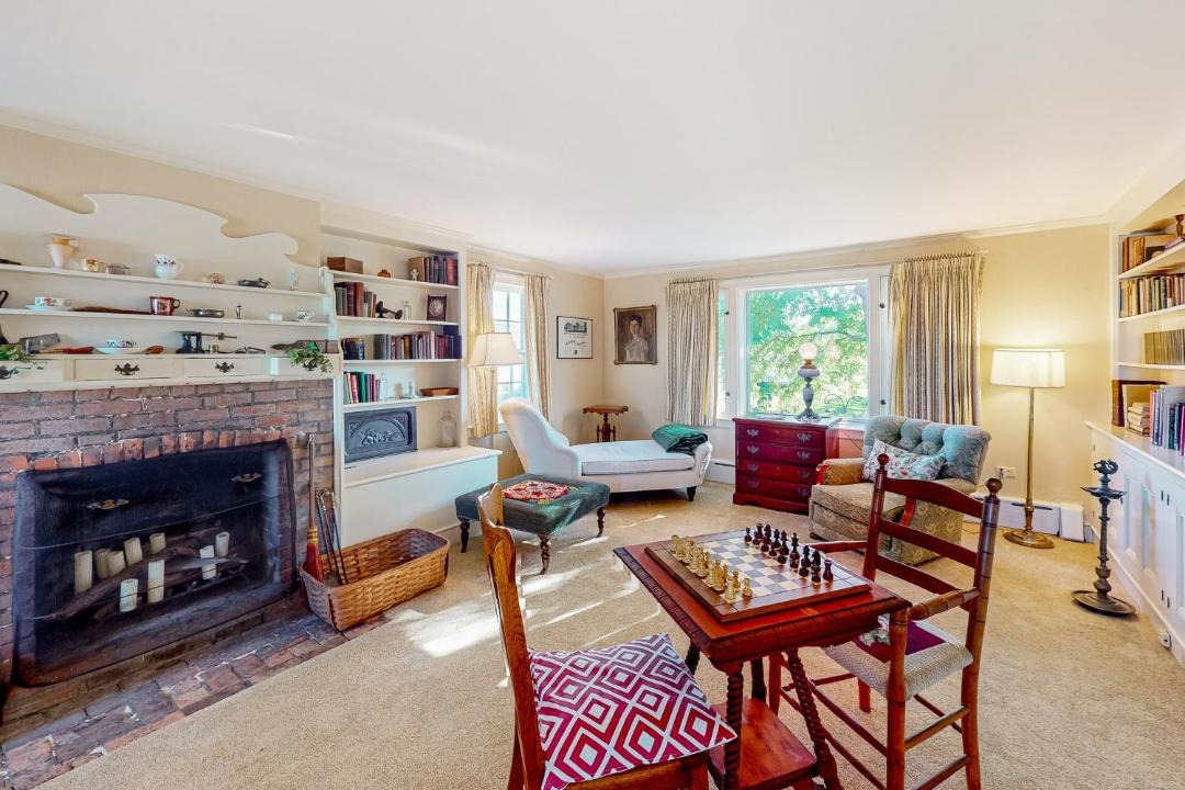 Photo of Livingroom in Town of Benton