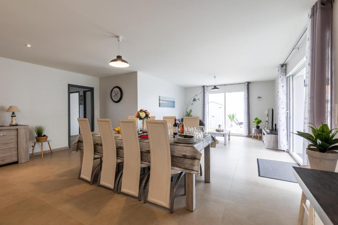 Photo of Others in Ares