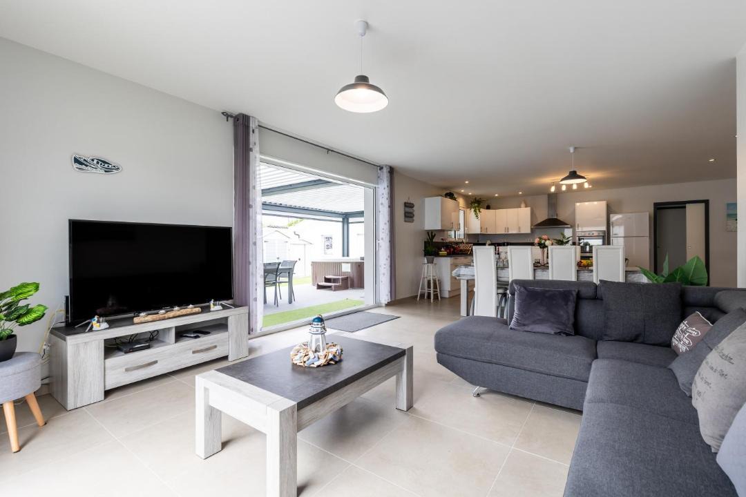 Photo of Others in Ares