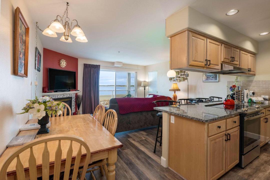 Photo of Others in Lincoln City