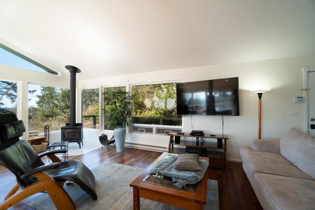Photo of Livingroom in Otter Rock