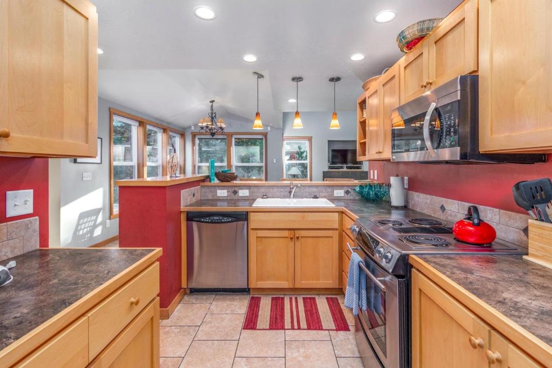 Photo of Kitchen in Shorepine Village