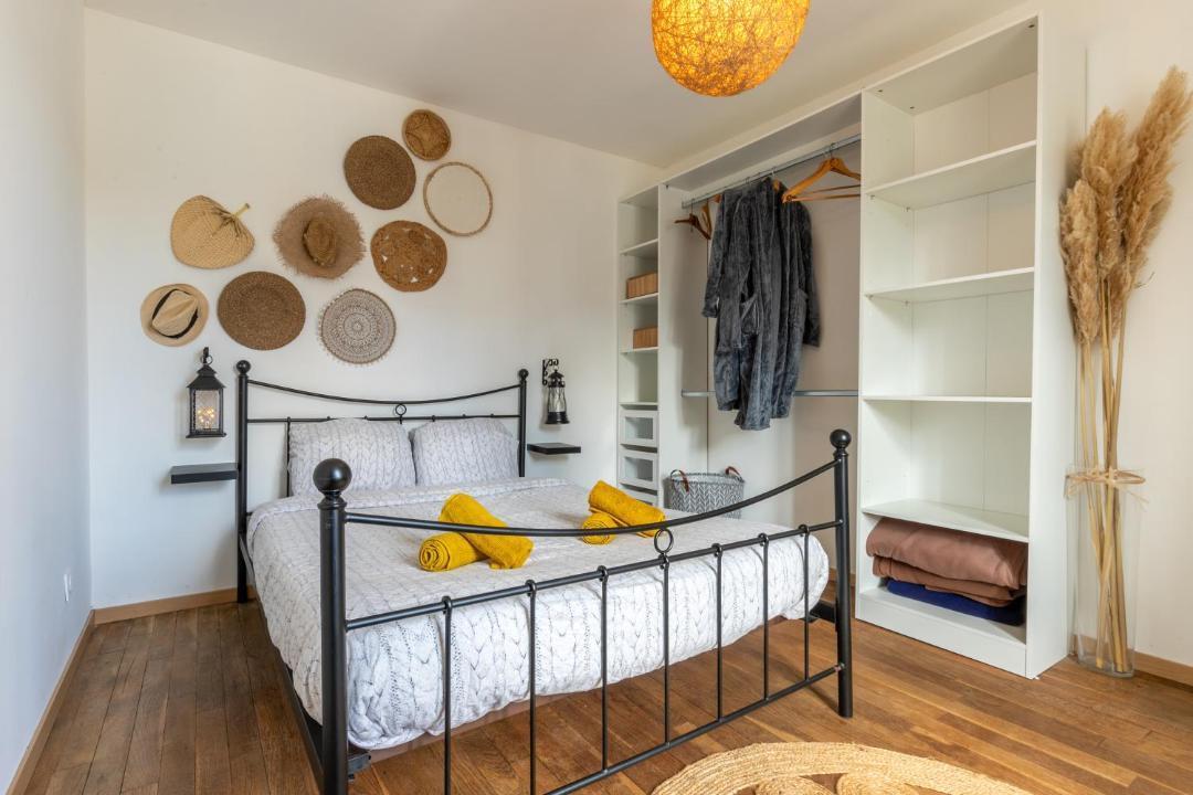 Photo of Others in Bagneux