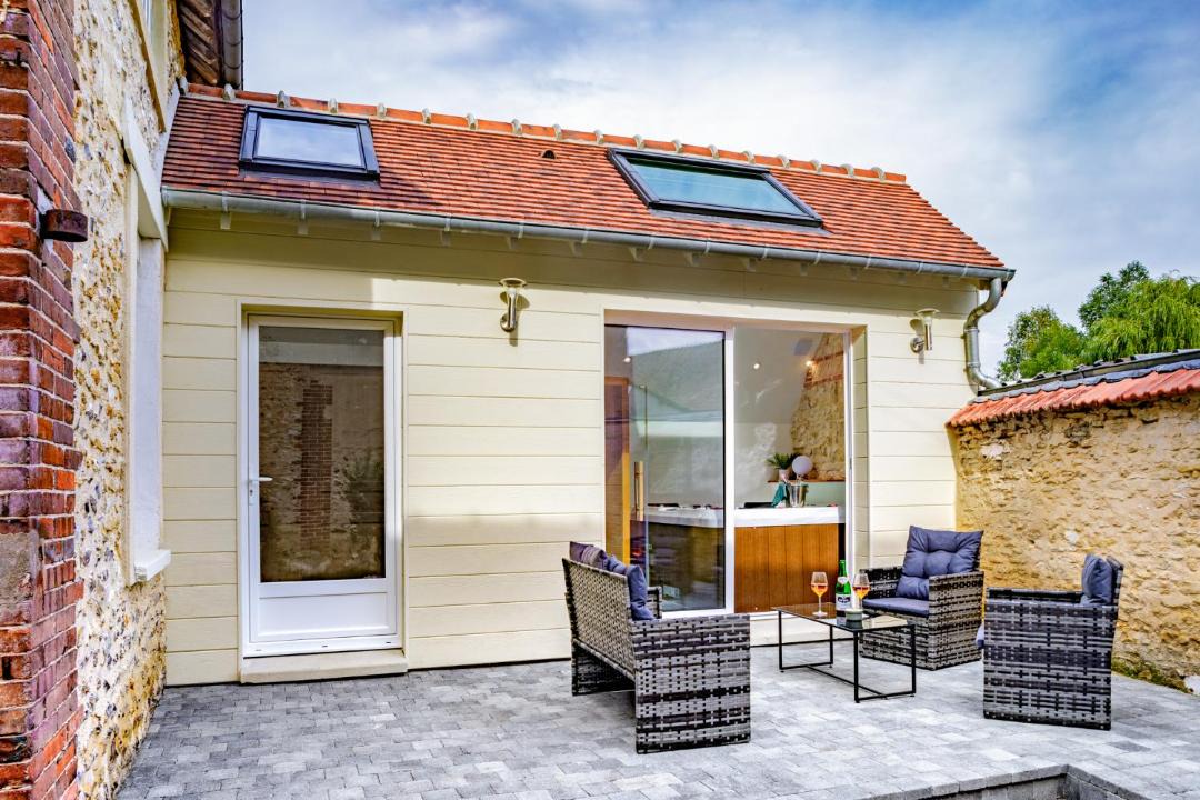 Photo of Others in Fains