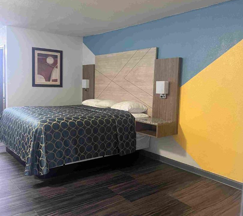 Photo of Bedroom in Talladega