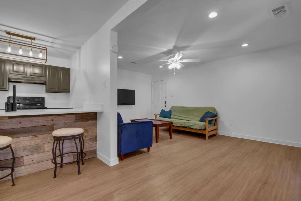 Photo of Livingroom in Riverside