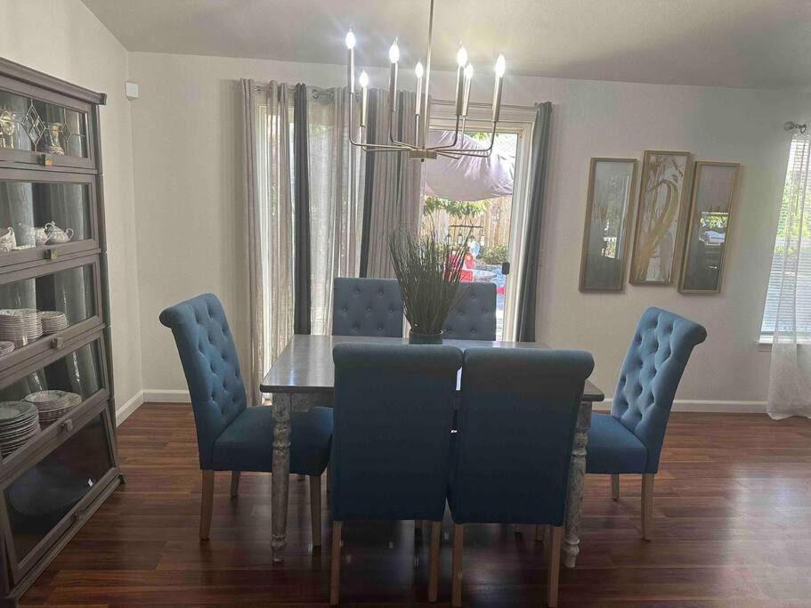 Photo of Others in Murphys