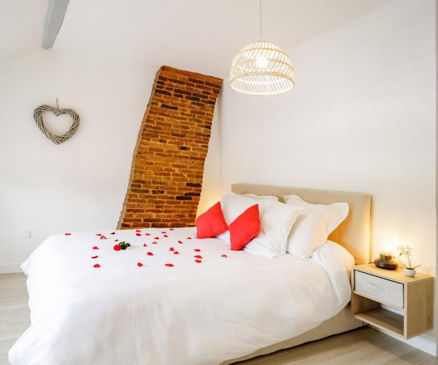 Photo of Others in Fains