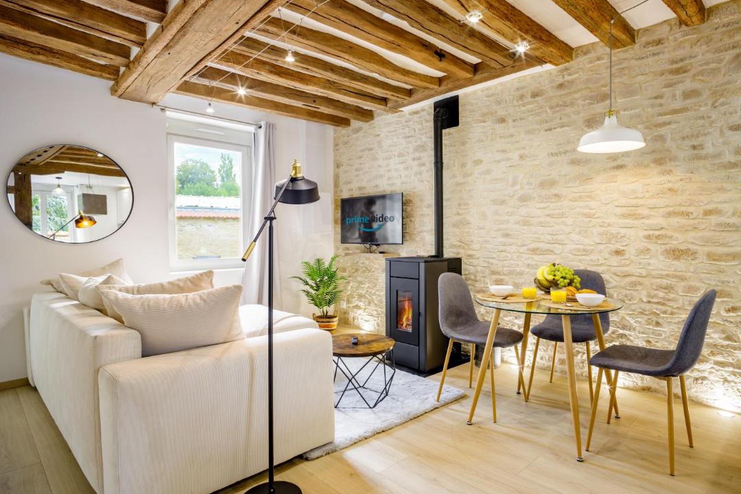 Photo of Others in Fains