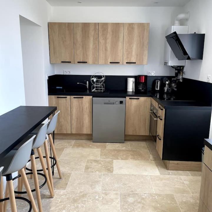 Photo of Others in Avallon